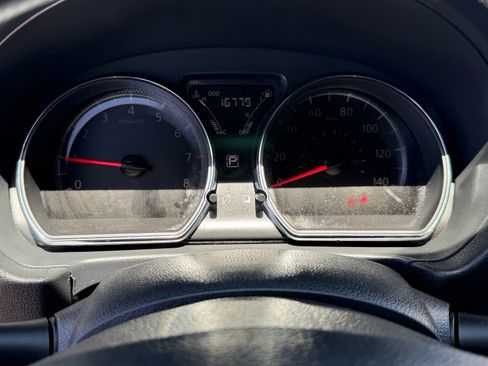 Used 2019 Nissan Versa SV FWD image 33