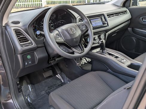 Used 2016 Honda HR-V LX image 10