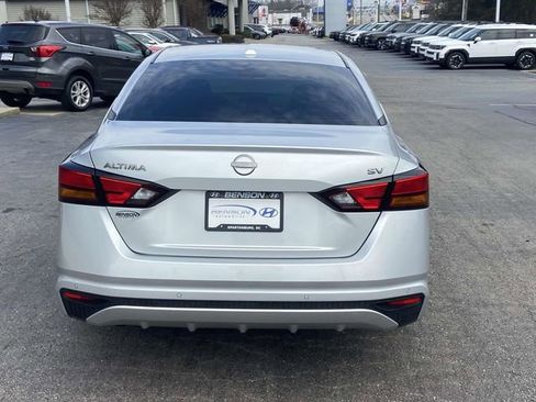 Used 2023 Nissan Altima 2.5 SV image 4