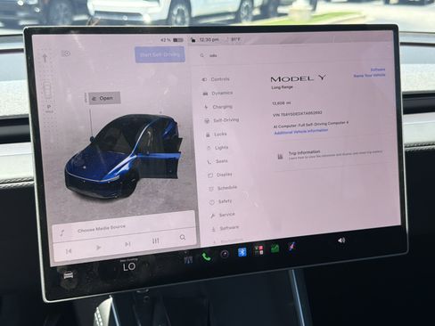 Used 2026 Tesla Model Y 2WD image 14