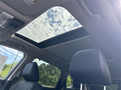 New 2025 Nissan Rogue SL w/ Tech Package image 27