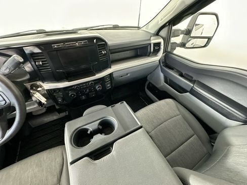 Used 2023 Ford F250 XL w/ STX Appearance Package AWD/4WD image 11