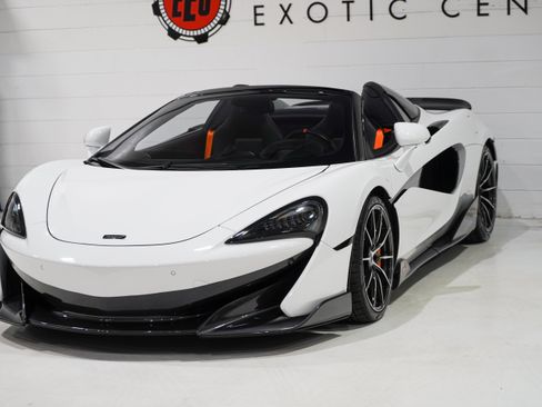 Used 2020 McLaren 600LT Spider RWD image 33