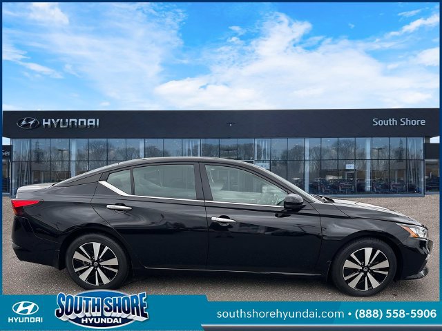 Used 2022 Nissan Altima 2.5 SV w/ SV Premium Package FWD image 5