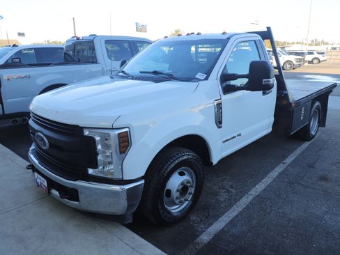 Used 2018 Ford F350 XL w/ Power Equipment Group image 4