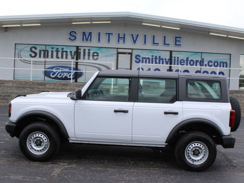 New 2025 Ford Bronco 4-Door image 2