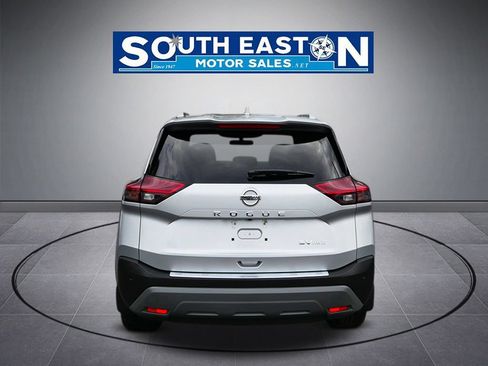 Used 2021 Nissan Rogue SV w/ Premium Package AWD/4WD image 4