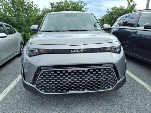 Used 2025 Kia Soul EX FWD image 2