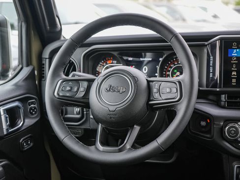 New 2026 Jeep Wrangler Unlimited Rubicon w/ Xtreme 35 Tire Package image 15