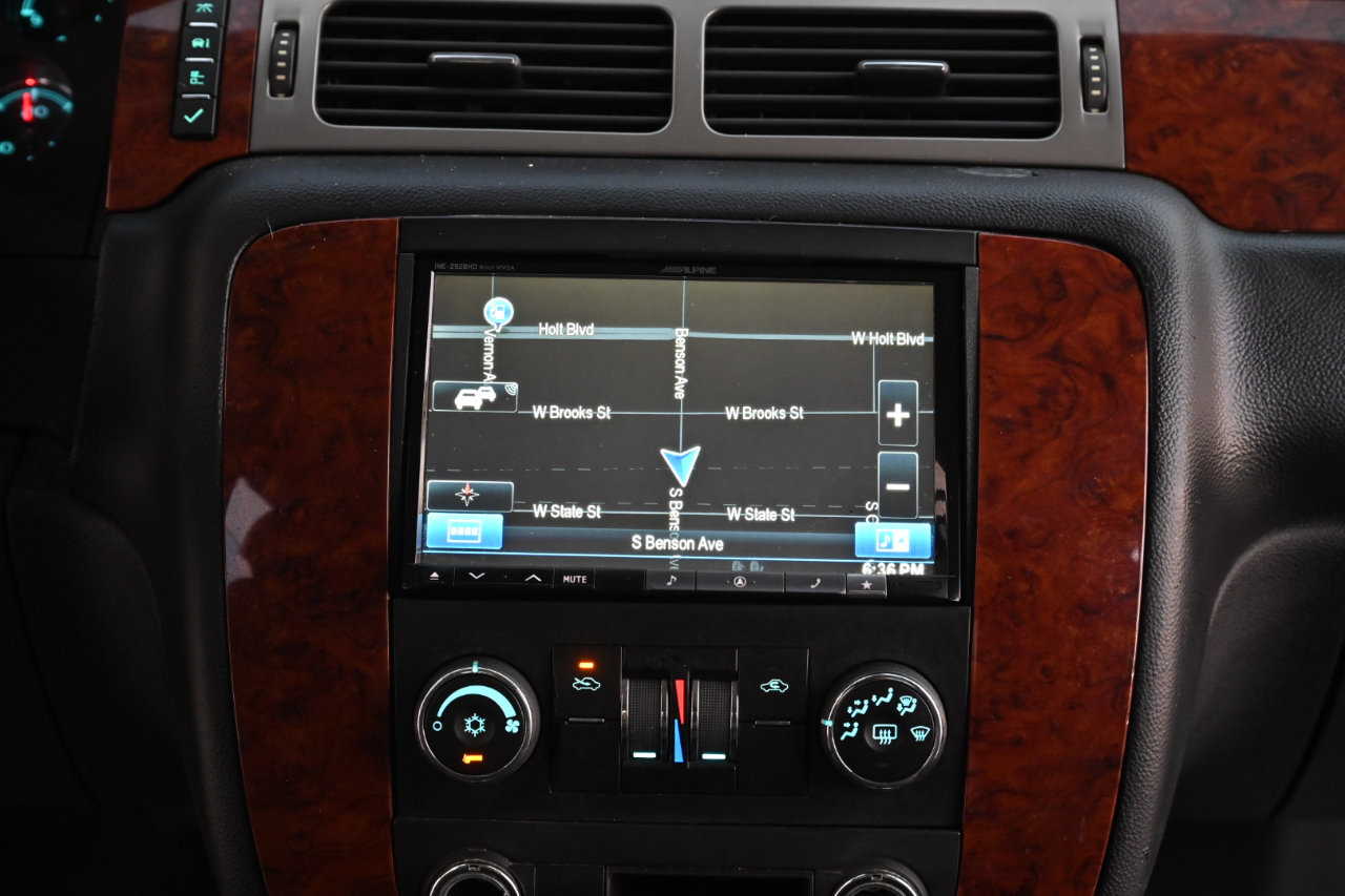 Used 2011 Chevrolet Avalanche LS RWD image 17