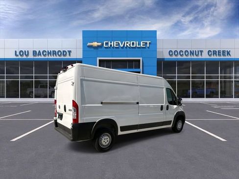 Used 2024 RAM ProMaster 2500 w/ Convenience Group FWD image 8