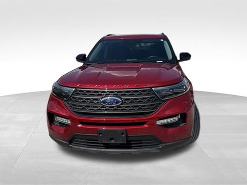 Used 2023 Ford Explorer XLT w/ Equipment Group 202A AWD/4WD image 35