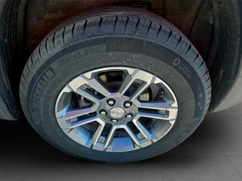 Used 2025 GMC Terrain Elevation AWD/4WD image 31