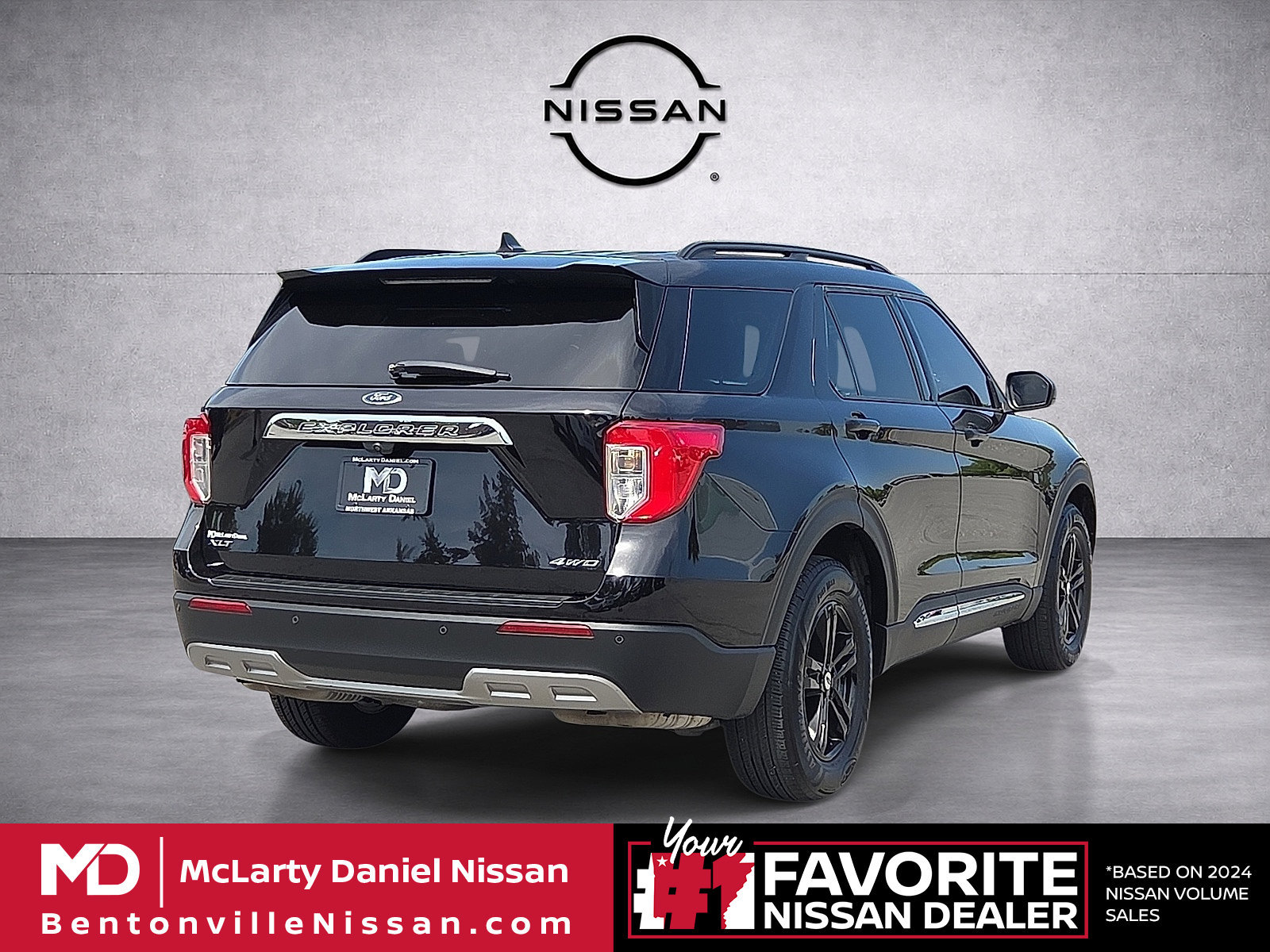 Used 2022 Ford Explorer XLT w/ Equipment Group 202A AWD/4WD image 5
