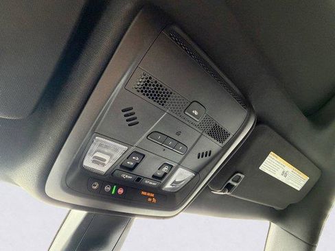 Used 2025 Cadillac XT5 Premium Luxury image 40