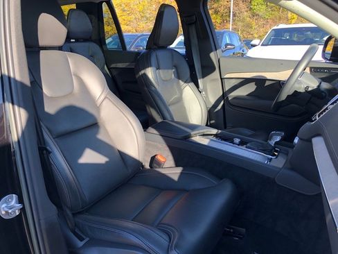 Used 2022 Volvo XC90 T6 Inscription w/ Advanced Package image 32