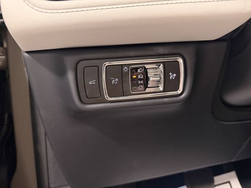 New 2026 Lincoln Aviator Reserve AWD/4WD image 17
