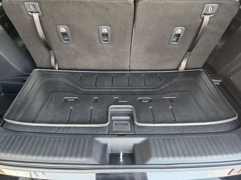 Used 2025 Honda Pilot EX-L image 31