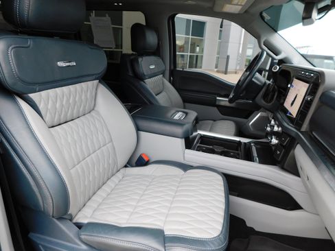 Used 2023 Ford F250 Limited w/ FX4 Off-Road Package image 16