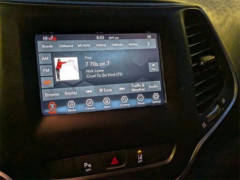 Certified 2020 Jeep Cherokee Latitude Lux w/ Comfort/Convenience Group image 21