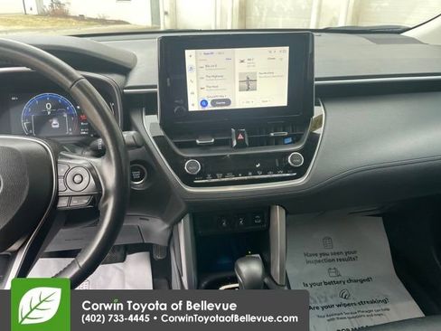 Used 2023 Toyota Corolla Cross XLE w/ Convenience Package image 30