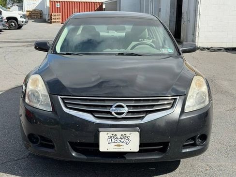 Used 2010 Nissan Altima 2.5 S FWD image 2