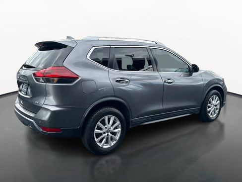 Used 2019 Nissan Rogue SV FWD image 3