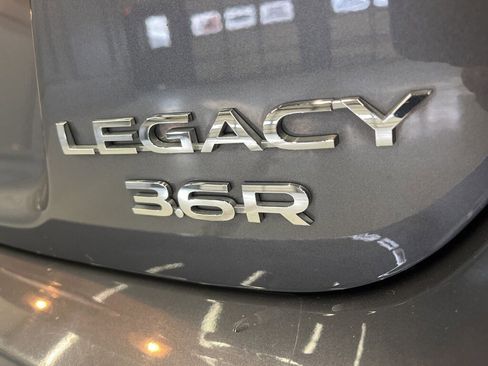 Used 2018 Subaru Legacy 3.6R Limited image 36