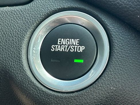 Used 2024 Chevrolet Equinox LT AWD/4WD image 17