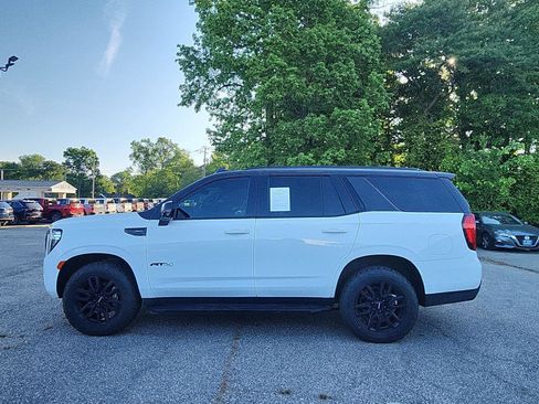 Used 2021 GMC Yukon AT4 w/ Rear Media and Nav Package AWD/4WD image 2