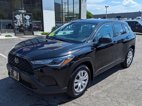 Used 2023 Toyota Corolla Cross L FWD image 2