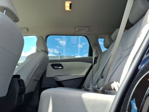 Used 2025 Nissan Rogue SV AWD/4WD image 14