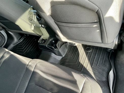 Used 2022 Jeep Wrangler Unlimited Sport image 26