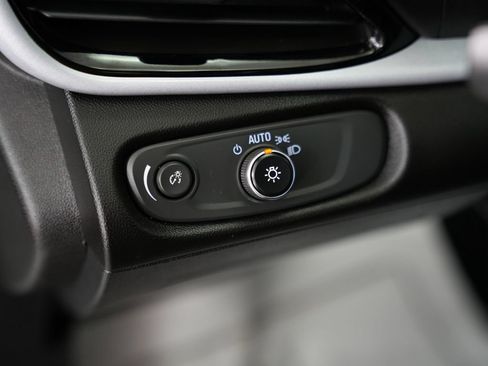 Used 2018 Chevrolet Volt LT FWD image 46