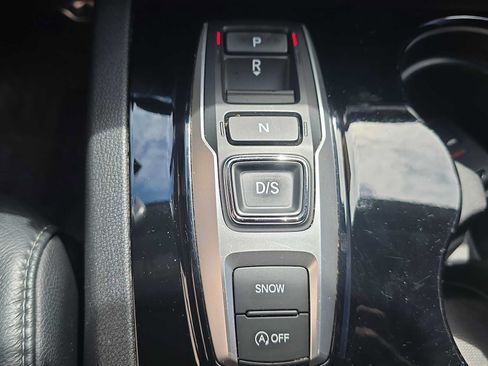 Used 2020 Honda Pilot Touring image 23