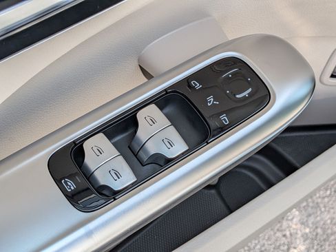Certified 2025 Mercedes-Benz C 300 Sedan image 16