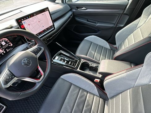 Used 2025 Volkswagen GTI Autobahn FWD image 22