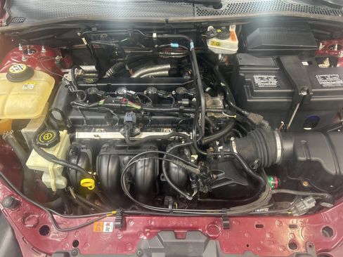 Used 2006 Ford Focus ZX4 image 8