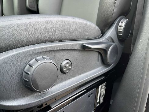 Used 2024 Mercedes-Benz Sprinter 2500 image 25