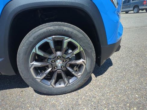 New 2025 GMC Terrain Elevation w/ Elevation Premium Package image 8
