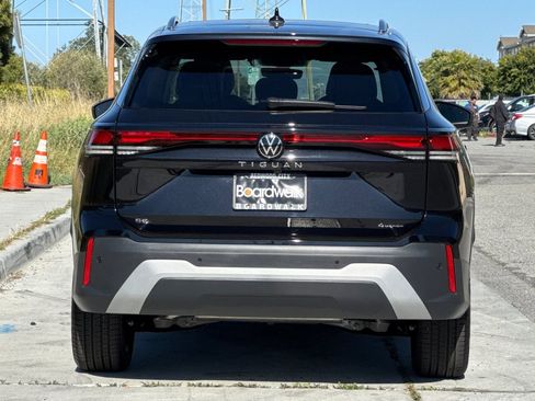New 2026 Volkswagen Tiguan SE AWD/4WD image 5