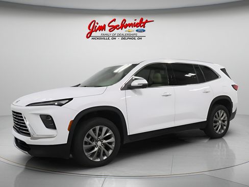 Used 2026 Buick Enclave Preferred FWD image 2