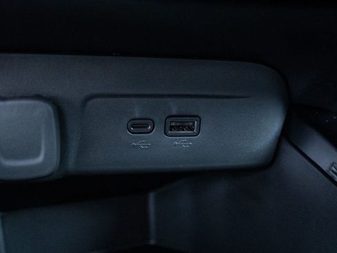 Used 2026 Chevrolet Trax RS image 26