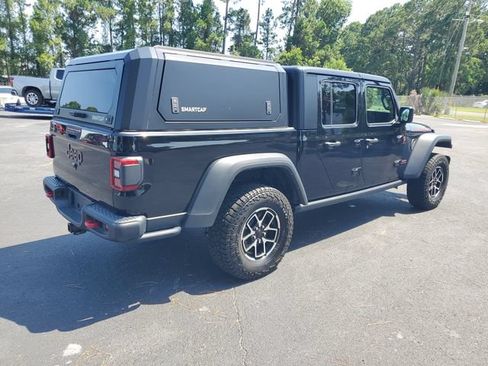 Used 2024 Jeep Gladiator Rubicon w/ Convenience Group AWD/4WD image 6