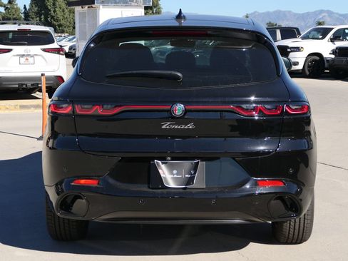 Used 2025 Alfa Romeo Tonale AWD/4WD image 3
