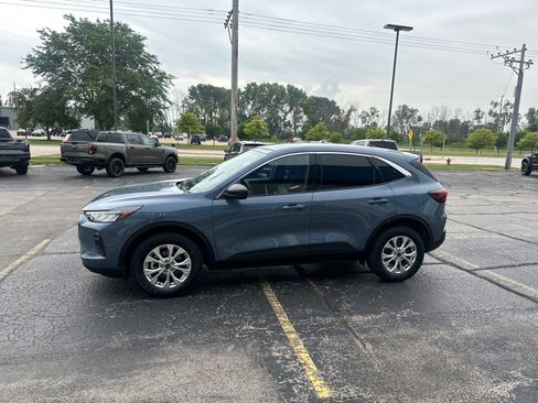 Used 2023 Ford Escape Active AWD/4WD image 2