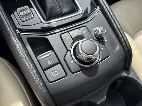 Used 2018 MAZDA CX-5 Touring w/ Preferred Equipment Package FWD image 53