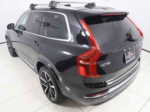 Used 2025 Volvo XC90 B5 Plus w/ Protection Package Premier image 28