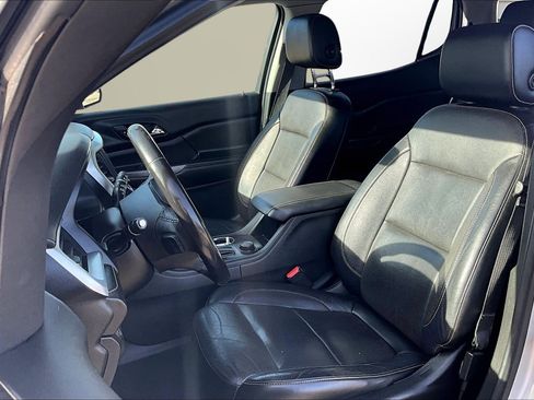 Used 2018 GMC Acadia SLT image 16