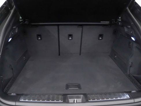 Used 2025 Porsche Macan 4S Electric image 13